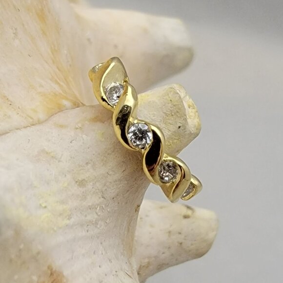 18G Clear CZ twist nose or cartilage hoop gold surgical steel seamless ring NWT - Picture 1 of 3